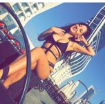 Çeşme’de Özgüvenli Escort: Yağmur