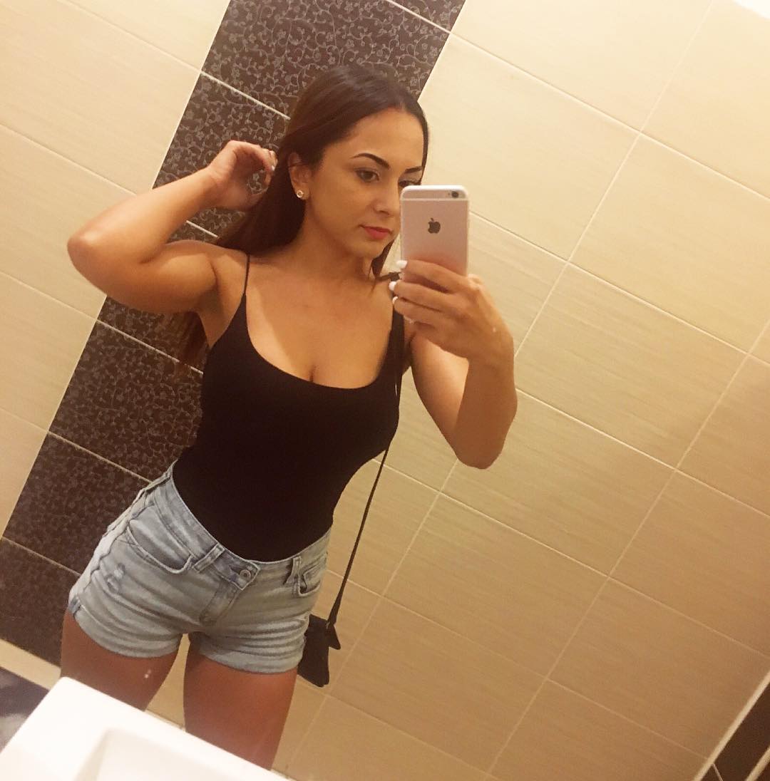 Foça’de Zarif Escort: Zehra