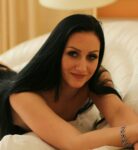 Karaburun’de Karizmatik Escort: Sena