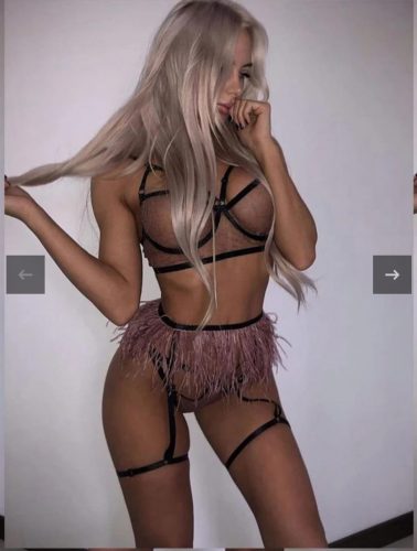 Kemalpaşa Escort Melis – Özgüvenli escort