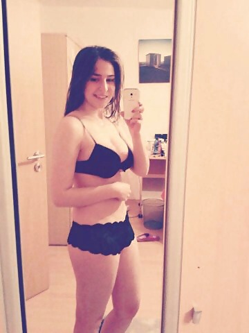 Narlıdere Escort Ebru ile Özel Görüşme